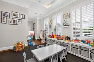 1042 W 15th 1/2 St, Houston, TX 77008 - Photo 24