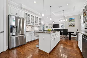 1042 W 15th 1/2 St, Houston, TX 77008 - Photo 16