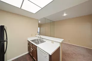 11711 Memorial Dr, Houston, TX 77024 - Photo 8