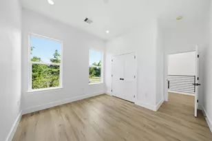 8908 Knoll Leaf Dr, Houston, TX 77080 - Photo 26