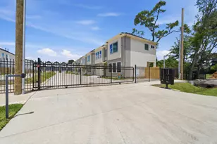 8908 Knoll Leaf Dr, Houston, TX 77080 - Photo 32