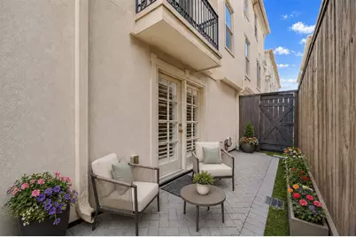 130 Oak Place Drive, Houston, TX 77006 - Photo 14