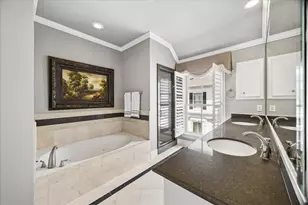 130 Oak Pl Dr, Houston, TX 77006 - Photo 10
