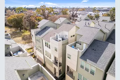 959 W 17th Street, Houston, TX 77008 - Photo 1