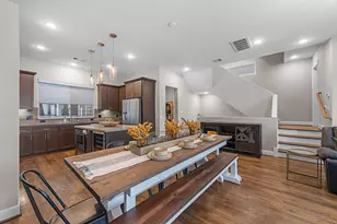 959 W 17th St, Houston, TX 77008 - Photo 6