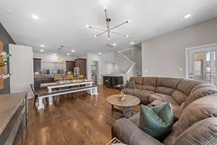 959 W 17th St, Houston, TX 77008 - Photo 2