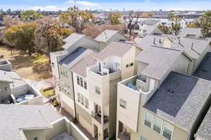 959 W 17th St, Houston, TX 77008 - Photo 2