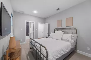 959 W 17th St, Houston, TX 77008 - Photo 6