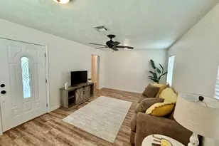 1002 Block St, Port Neches, TX 77651 - Photo 4