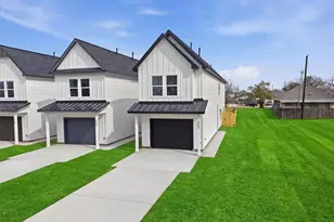 524 N 4th St, La Porte, TX 77571 - Photo 2