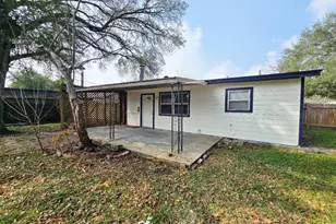 2433 Freeway Manor Dr, Rosenberg, TX 77471 - Photo 16