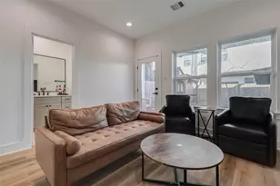 1307 E 27th St, Houston, TX 77009 - Photo 8