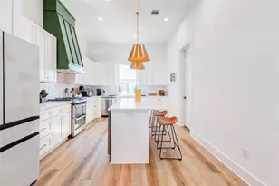 1307 E 27th St, Houston, TX 77009 - Photo 14