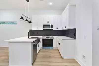8109 Bigwood Street #B, Houston, TX 77078 - Photo 34