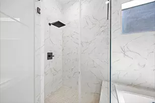 523 Hillwood Hts Dr, Houston, TX 77091 - Photo 28