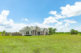32819 Amberjack Dr, Richwood, TX 77515 - Photo 2
