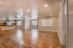 2098 Harland Dr, Houston, TX 77055 - Photo 18