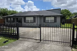 2098 Harland Dr, Houston, TX 77055 - Photo 6