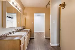 2098 Harland Dr, Houston, TX 77055 - Photo 28