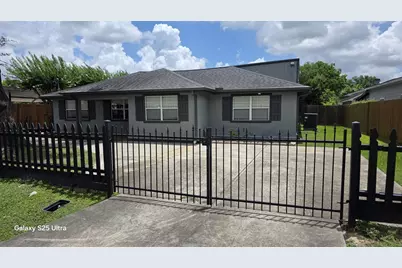 2098 Harland Drive, Houston, TX 77055 - Photo 4