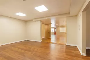 2098 Harland Dr, Houston, TX 77055 - Photo 12
