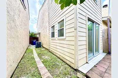 12504 Autumn Leaf Lane, Houston, TX 77072 - Photo 36