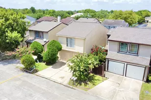 12504 Autumn Leaf Ln, Houston, TX 77072 - Photo 4