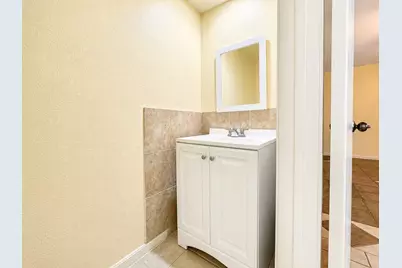 12504 Autumn Leaf Lane, Houston, TX 77072 - Photo 32