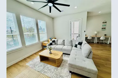 1811 Brooks Street, Houston, TX 77026 - Photo 6