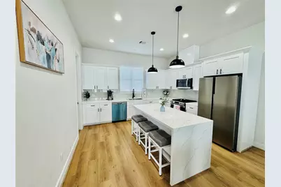 1811 Brooks Street, Houston, TX 77026 - Photo 1
