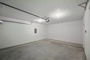 1065 St Clair St, Houston, TX 77088 - Photo 4