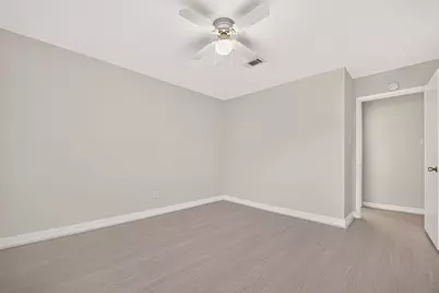 10383 Briar Forest Drive, Houston, TX 77042 - Photo 28