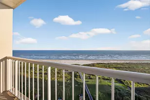 1401 E Beach Dr, Galveston, TX 77550 - Photo 18