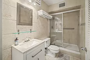 1401 E Beach Dr, Galveston, TX 77550 - Photo 16