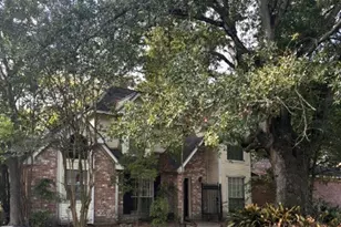 6515 Greenvale Ln, Houston, TX 77066 - Photo 2