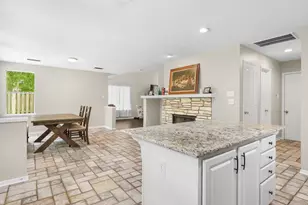 123 Sheerborne Ct, The Woodlands, TX 77382 - Photo 12