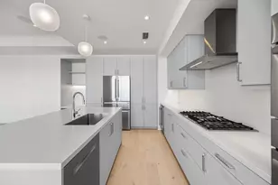 2323 W Main St, Houston, TX 77098 - Photo 12