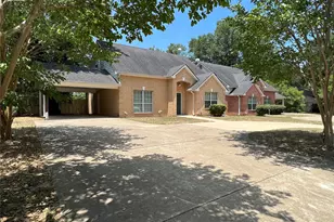 125 Pine St, Prairie View, TX 77445 - Photo 8