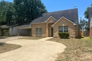 125 Pine St, Prairie View, TX 77445 - Photo 4
