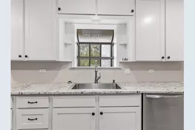 2020 35th Street, Orange, TX 77630 - Photo 10