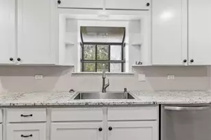 2020 35th St, Orange, TX 77630 - Photo 10
