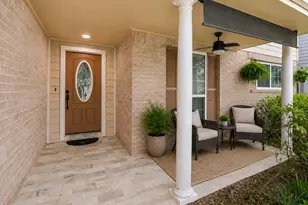 10435 Long River Dr, Sugar Land, TX 77498 - Photo 4