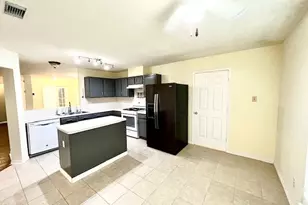 28703 Loddington St, Spring, TX 77386 - Photo 4