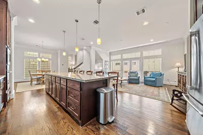 2406 Beall Street #C, Houston, TX 77008 - Photo 12