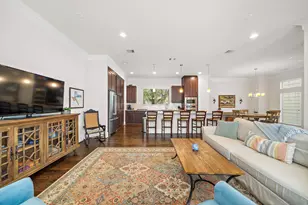 2406 Beall St, Houston, TX 77008 - Photo 8