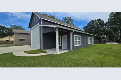 431 Old Post Road S, Livingston, TX 77351 - Photo 1