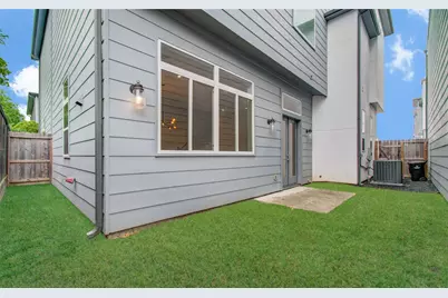 8930 Spring Knoll Forest Drive, Houston, TX 77080 - Photo 36