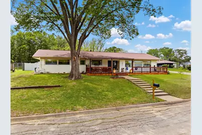 305 N Harvey Street, Caldwell, TX 77836 - Photo 1