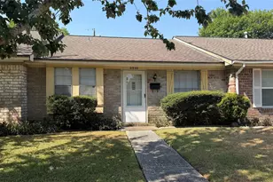 2302 Buchanan Dr, Baytown, TX 77520 - Photo 1