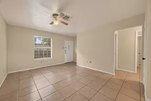 2302 Buchanan Dr, Baytown, TX 77520 - Photo 12